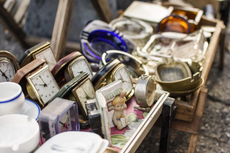 antiques-market-objects-assortment