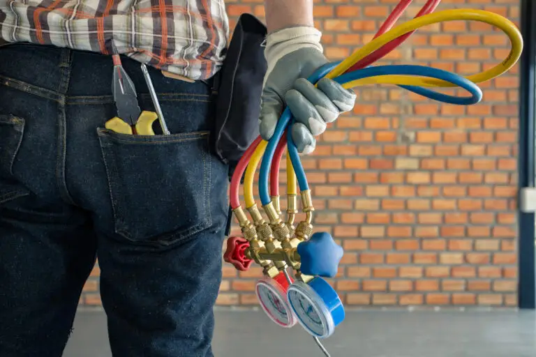 Air Conditioning Technician and A part of preparing to install new air conditioner. Technician vacuum pump evacuates and checking new air conditioner after HVAC digital marketing filled their calendar.