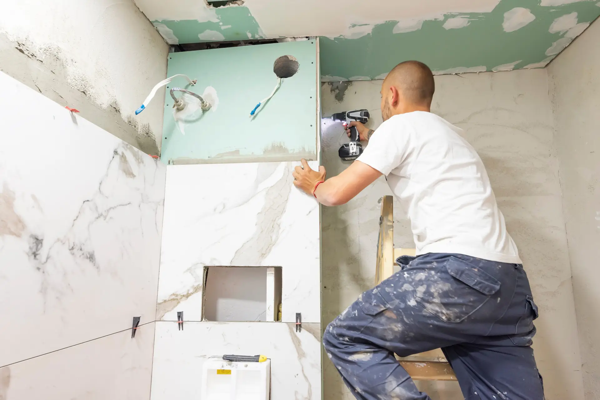 Bathroom remodeling SEO site architecture — service silos, neighborhood pages, and content strategy for bathroom renovation contractors